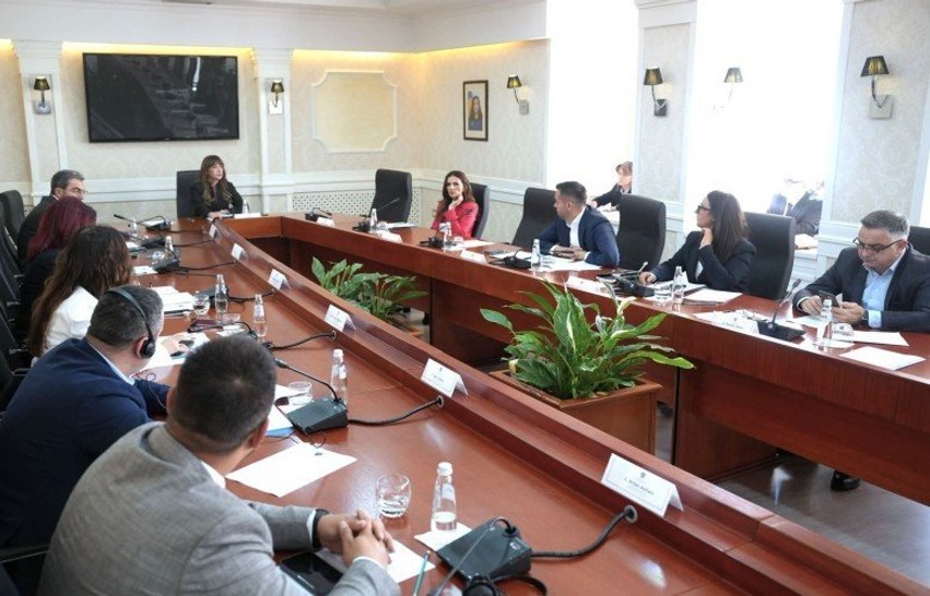 Kryesia e Kuvendit mblidhet sot: Në rend dite ndryshimet buxhetore të vitit 2026 dhe përgatitjet për seancën e re