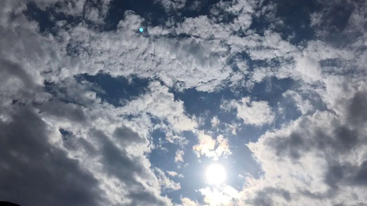 Fundjavë me diell dhe temperaturë pranverore në vend, ja parashikimi i detajuar i motit