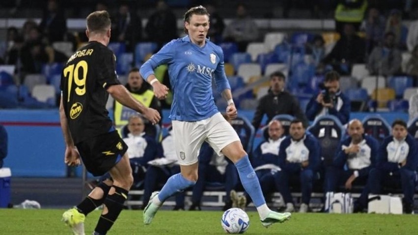 Napoli i Amir Rrahmanit siguron fitoren e radhës në Serie A ndaj Frosinones