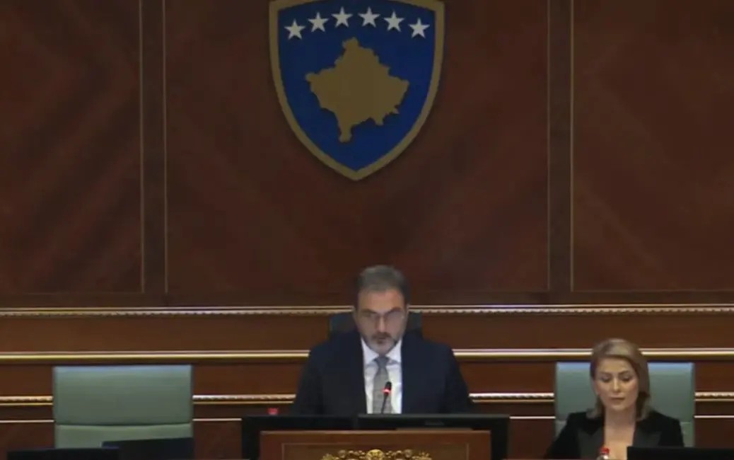 Zyrja e Rregullatorit të Energjisë bëhet me kryetar të ri, Driton Gojani merr besimin e Kuvendit