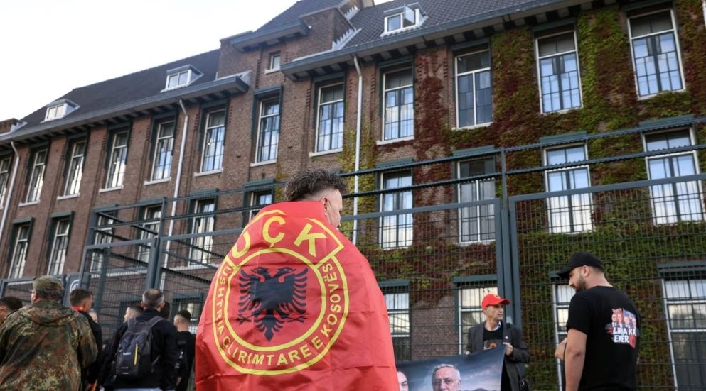 Muri juridik dhe ndërkombëtar: Pse ndryshimi i Ligjit për Gjykatën Speciale paraqet sfidë të madhe për Kosovën